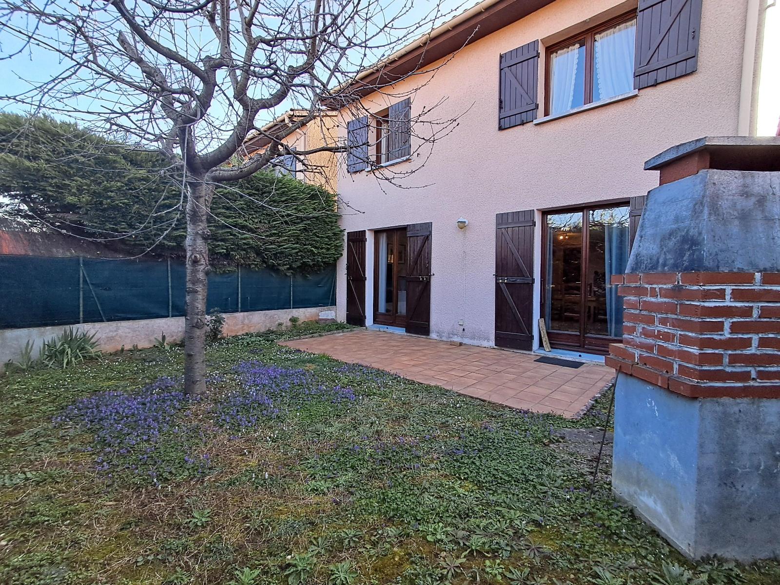 Maison de 85 m² à MEYZIEU