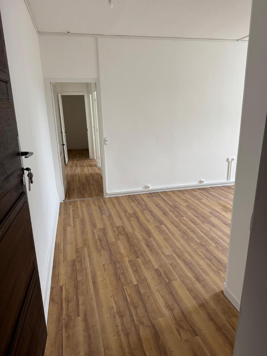 Appartement rénové de 65 m² à VAULX EN VELIN