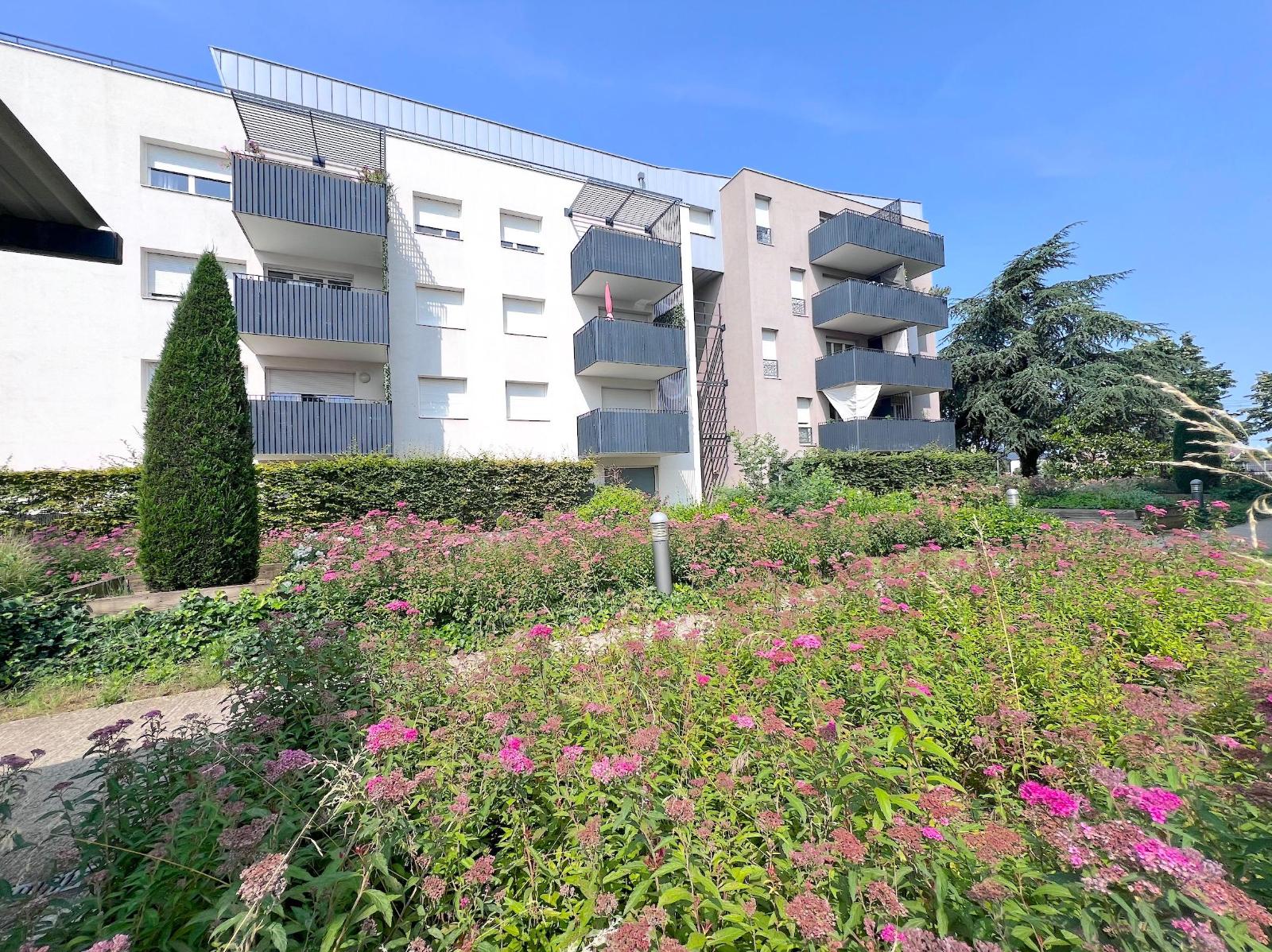 Appartement de 37 m² à DECINES CHARPIEU