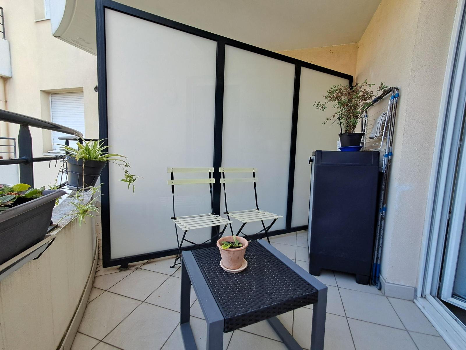 Appartement récent de 72 m² à DECINES CHARPIEU