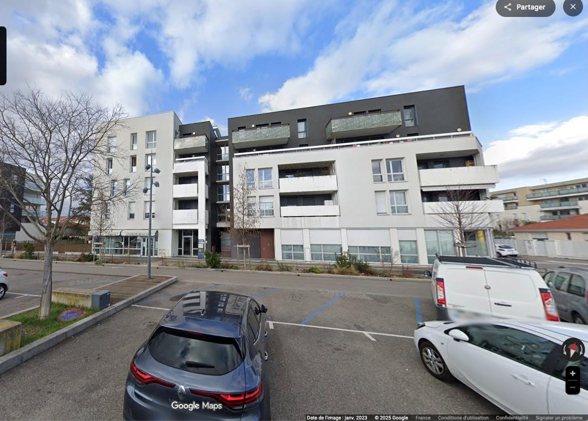 Garage / box à DECINES