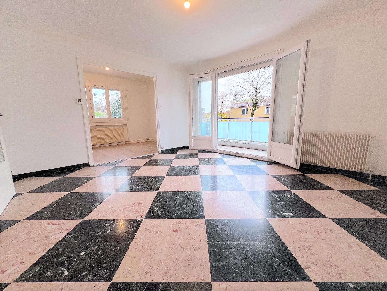 Appartement de 79 m² à DECINES CHARPIEU