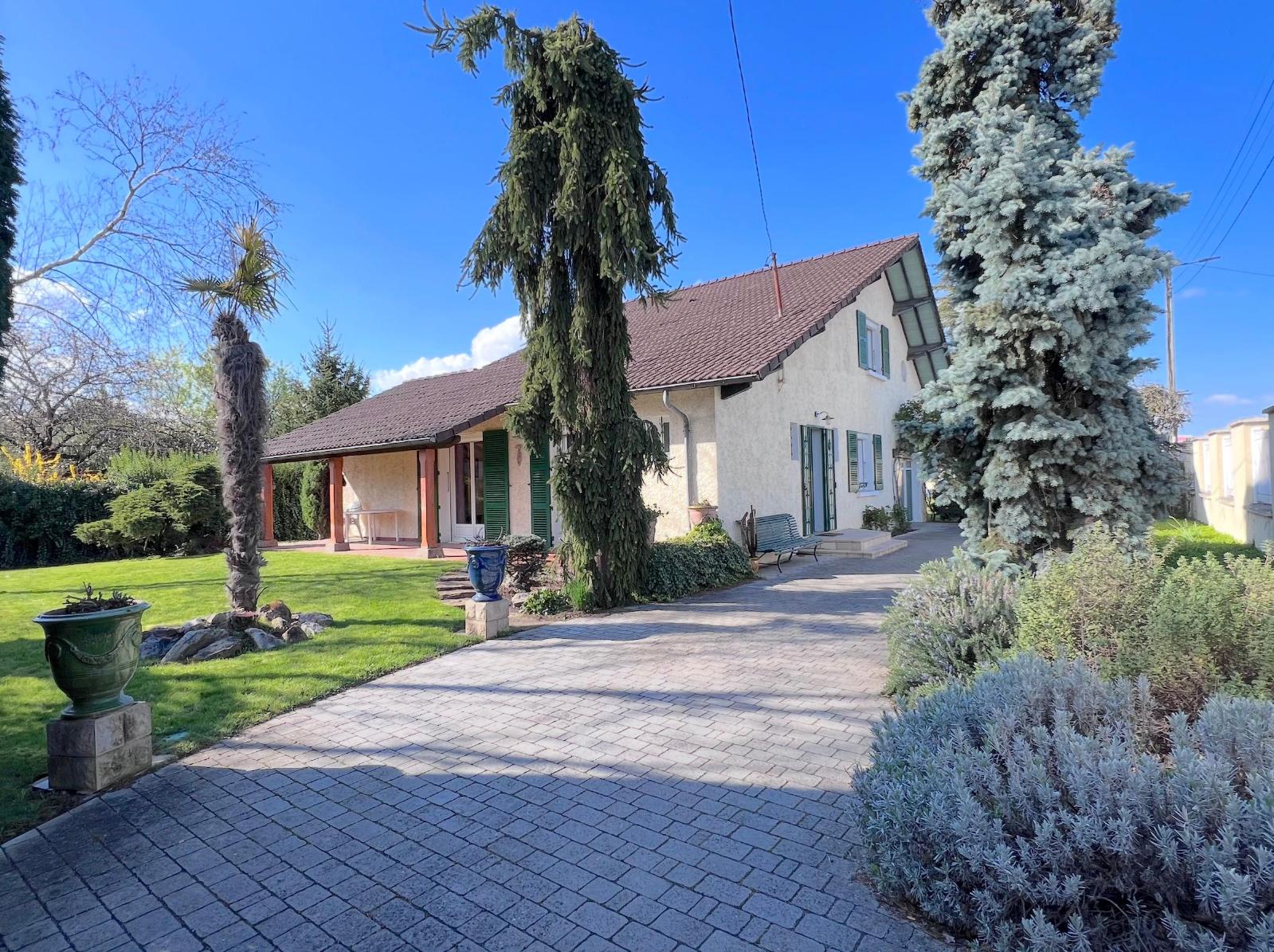 Maison de 127 m² à DECINES CHARPIEU