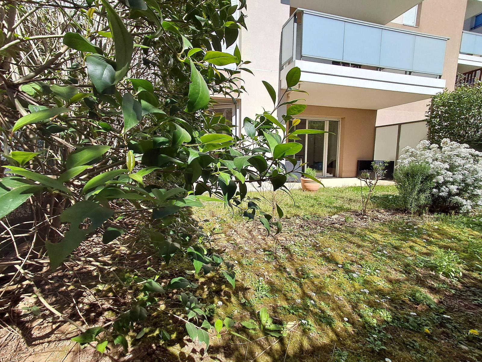Appartement de 38 m² à DECINES CHARPIEU