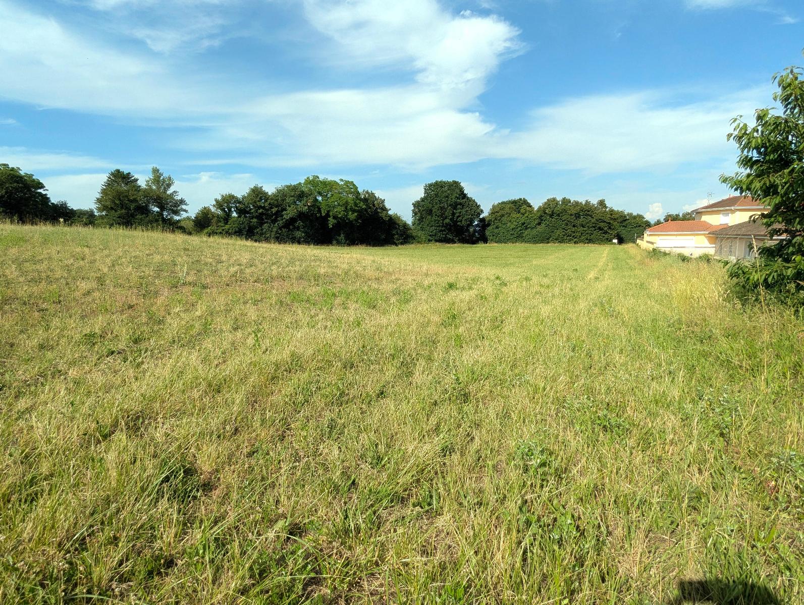 Terrain à bâtir de 983 m² à SATOLAS ET BONCE – BONCE