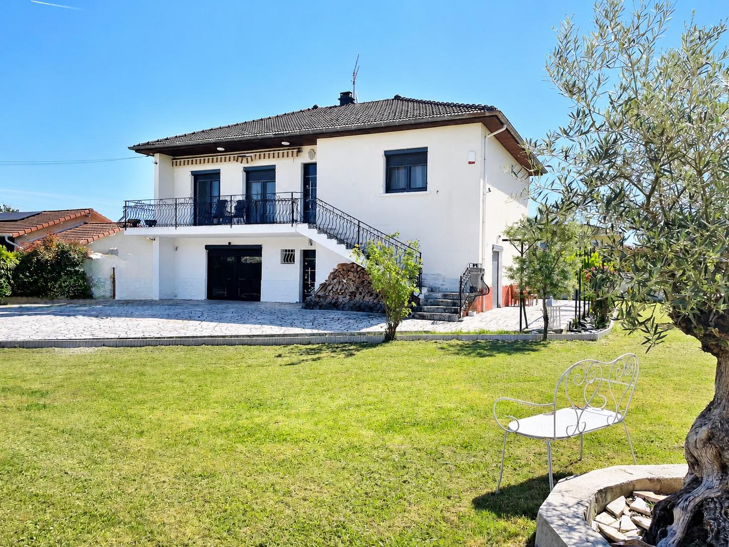 Maison de 176 m² à PUSIGNAN