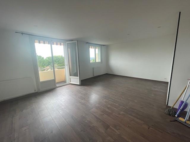 Appartement rénové de 65 m² à DECINES