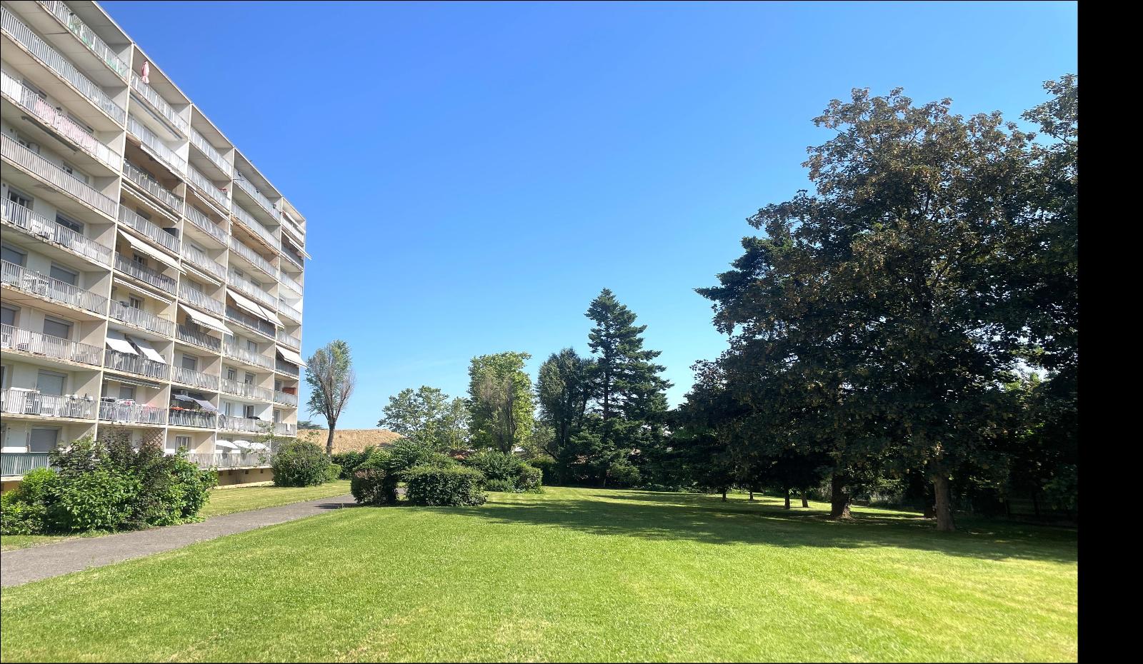 Appartement de 75 m² à DECINES CHARPIEU – LE MOLARD