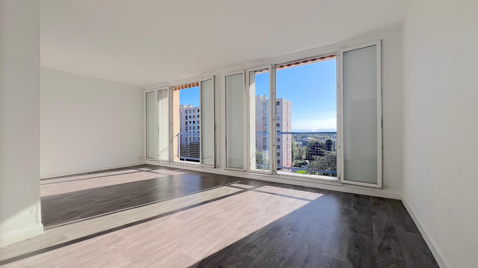 Appartement de 67 m² à DECINES CHARPIEU
